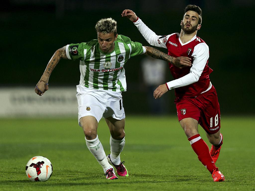 开云体育在线-皇马轻取哥伦比亚，奥亚尔萨瓦尔刷新纪录